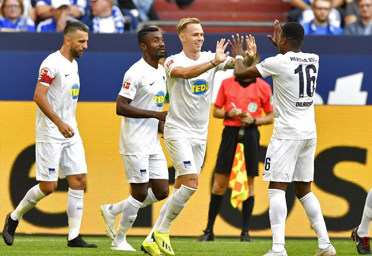 Ondrej Duda scores the opening goal for Hertha against FC Schalke 04 in Bundesliga