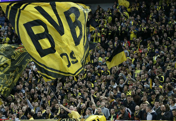 Bundesliga leaders Dortmund take on strugglers Hannover at Signal Iduna Park