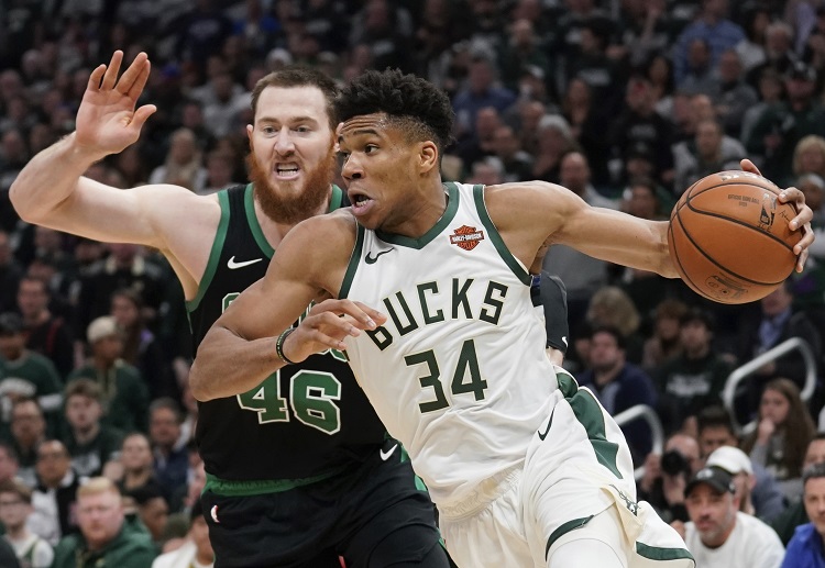 NBA 2019: Giannis Antetokounmpo phải thủ ở vị trí số 5