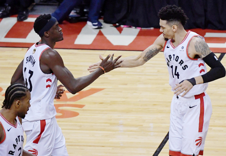 NBA 2018/19: Toronto Raptors đã làm rất tốt trong việc ngăn chặn bộ đôi Curry và Thompson của Golden State Warriors