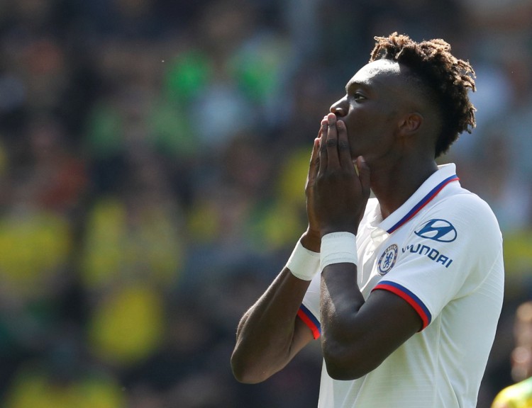 แทมมี่ อับราฮัม กองหน้าของ เชลซี ในศึก พรีเมียร์ลีก อังกฤษ