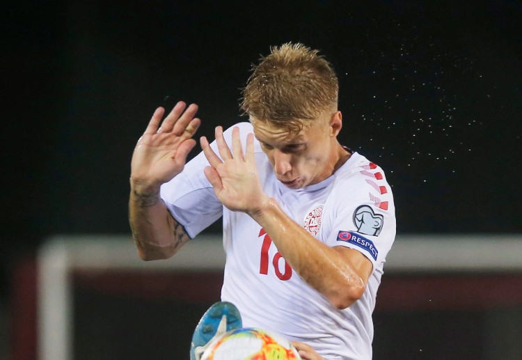 世界杯欧洲预选赛 丹麦 的瓦斯的角球机会