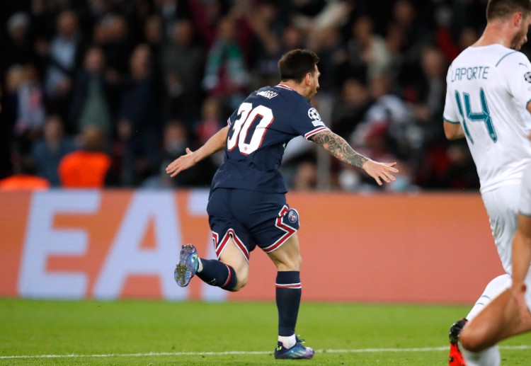 Champions League: Lionel Messi scored a goal to make it two to nil for Paris Saint-Germain against Manchester City