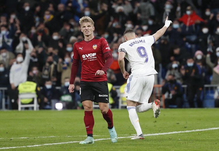 La Liga: Hưng phấn sau bàn gỡ, Valencia tràn sang phần sân của Real