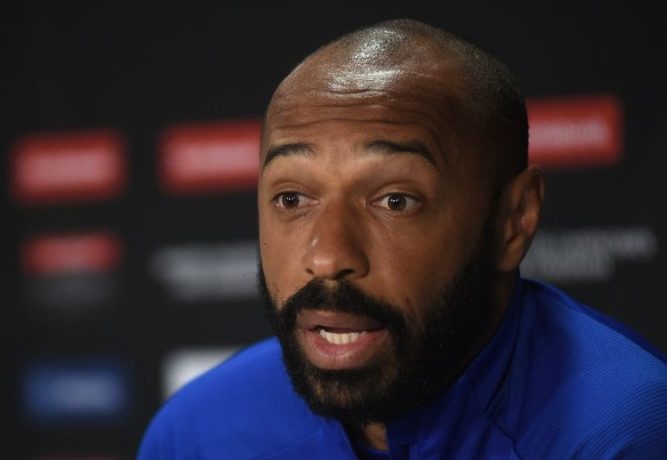 Thierry Henry bawa Arsenal memenangkan Premier League