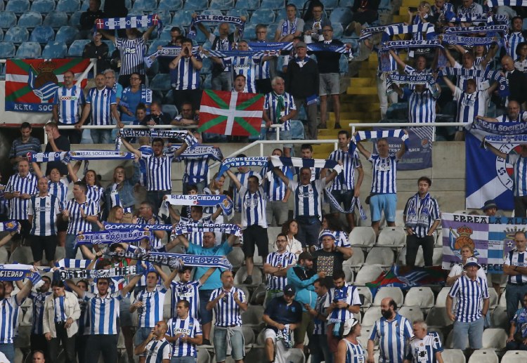 Europa League: Lợi thế bởi Real Sociedad chỉ cần 1 kết quả hòa là hoàn thành mục tiêu.