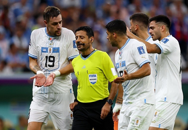 World Cup: để có thể đi tiếp Uruguay buộc phải giành chiến thắng trước Ghana ở lượt trận cuối vòng bảng.