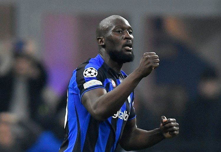 Inter Milan's Romelu Lukaku breaks the deadlock against 10-man Porto in the Champions League