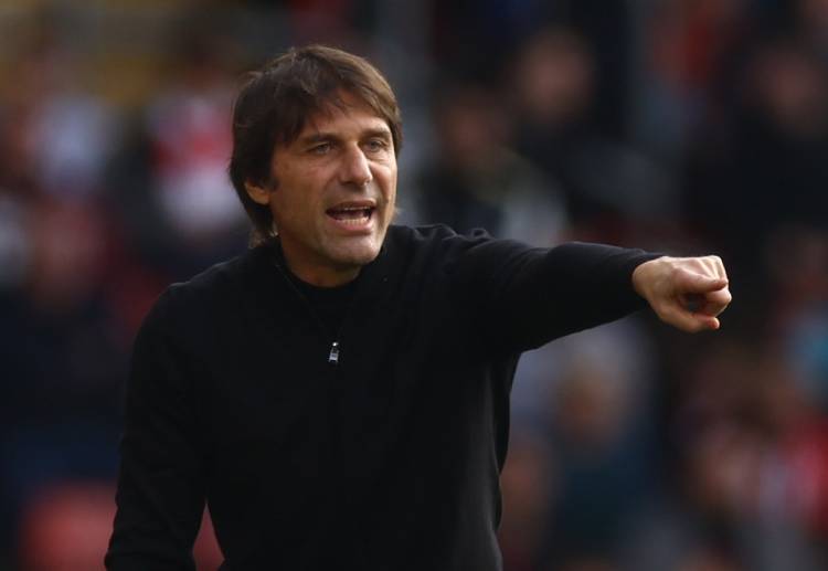 Antonio Conte bisa kembali melatih di Serie A