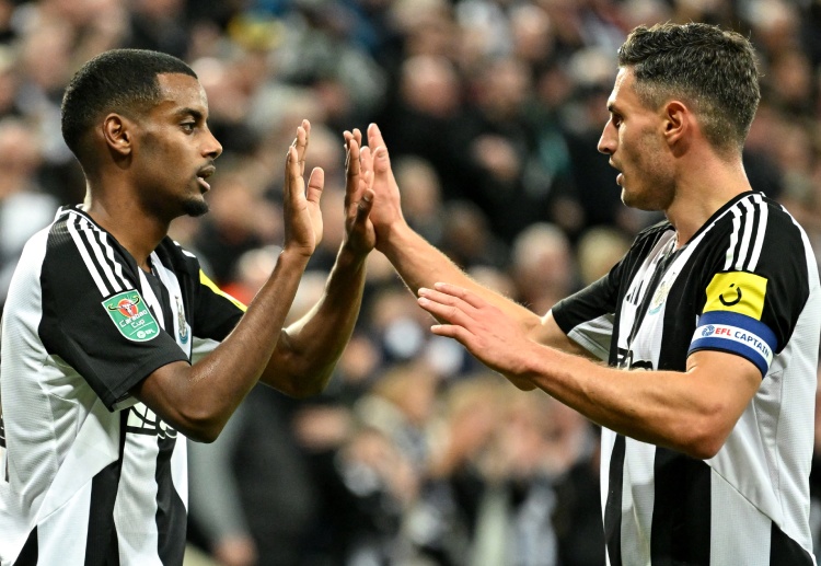 Newcastle United have reached the League Cup quarter-finals after a 2-0 home victory over Chelsea