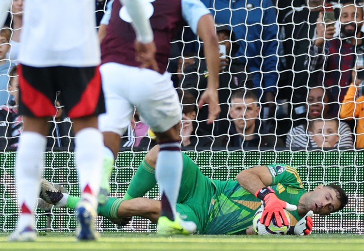 Emiliano Martinez bawa Aston Villa memenangkan pertandingan Premier League