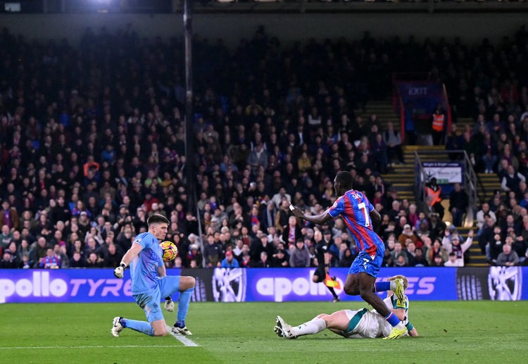 Crystal Palace vẫn xếp trên nhóm cầm đèn đỏ BXH Premier League 2024/25