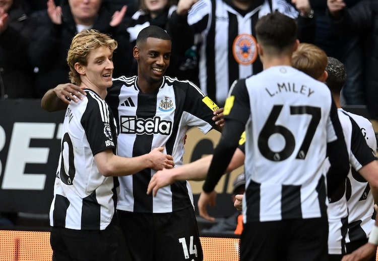 Newcastle giành 3 điểm ở vòng 26 Premier League