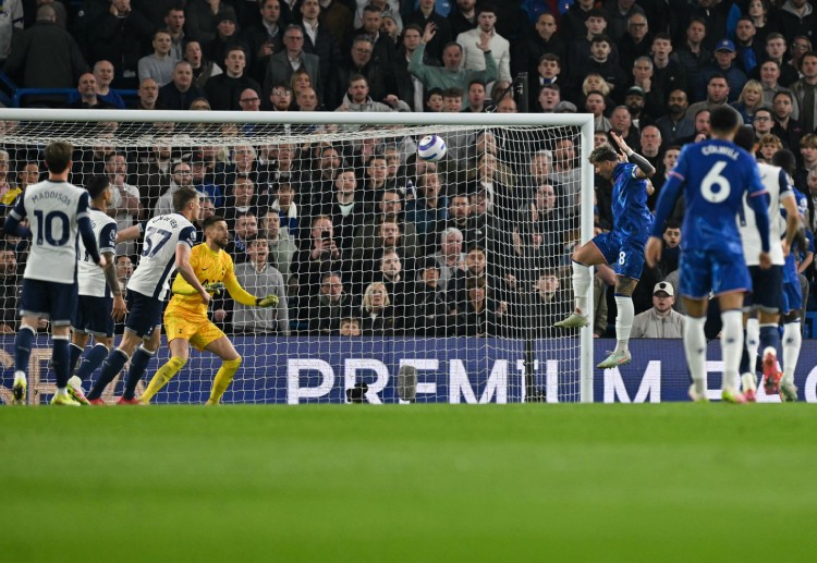 英超联赛 全场唯一进球由恩佐打入，切尔西主场1比0小胜托特纳姆热刺。