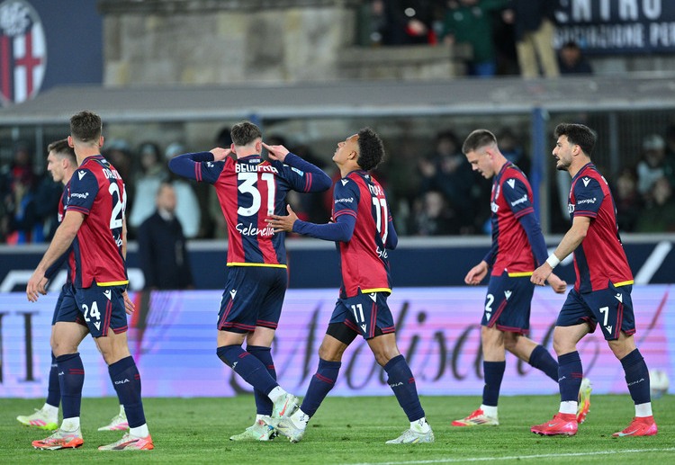 Bologna đối đầu Empoli ở vòng bán kết Coppa Italia