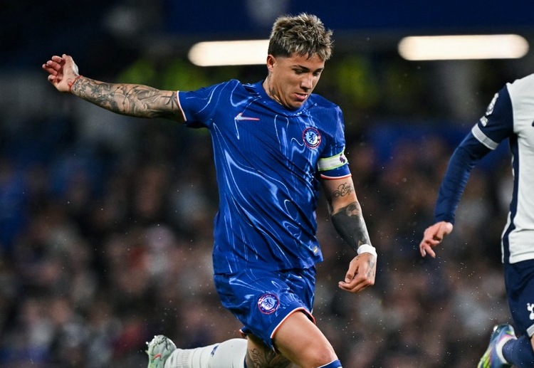 လာလီဂါ ကလပ်ဟာ အန်ဇို ဖာနန်ဒက်ဇ်နဲ့ သတင်းတွေ ထွက်နေခဲ့ပေမယ့်လည်း ချဲလ်ဆီး ကတော့ ကစားသမား အတွက် မြင့်မားတဲ့ ပြောင်းရွှေ့ကြေး တစ်ရပ် လိုချင်နေပါတယ်။