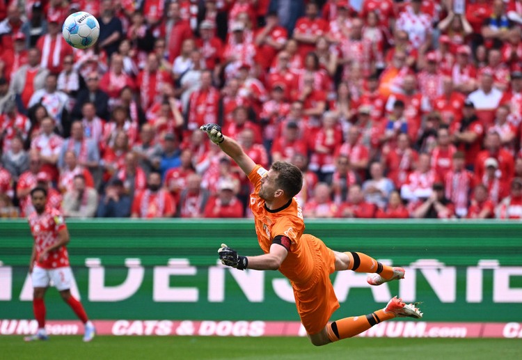 世界杯预选赛 赫拉德茨基第百次身披国门战袍,稳守最后防线。