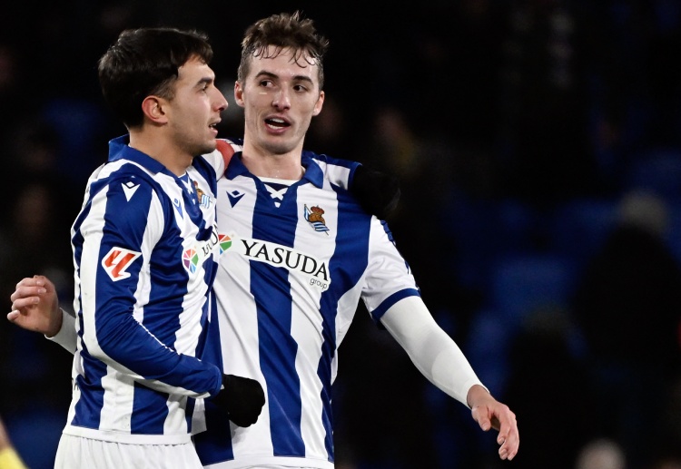 လက်ရှိမှာ ဇူဘီမန်ဒီနဲ့ အာဆင်နယ် တို့ရဲ့ အပြောင်းအရွှေ့ ကိစ္စရပ်တွေ အဆုံးသတ်နိုင်ခဲ့ပြီးတော့ စပိန်သားဟာ ဒီနွေရာသီမှာ ပရီးမီးယားလိဂ် ကလပ်ကို ပထမဦးဆုံး ရောက်ရှိလာမယ့် ကစားသမား ဖြစ်လာခဲ့ပါပြီ။