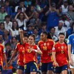 欧锦赛 西班牙女足在第66和第71分钟由雅典娜·德尔卡斯蒂略和克劳迪娅·皮纳进球，锁定胜局。