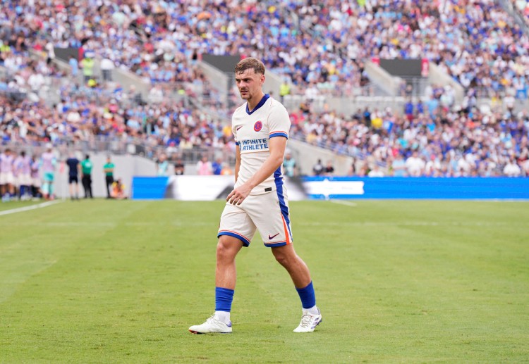 ဖူလ်ဟမ် ကတော့ ပရီးမီးယားလိဂ် ကွင်းလယ် ကစားသမား နှစ်ဦးကို စိတ်ဝင်စားနေကြောင်း Sky Sports News က ဖော်ပြပါတယ်။