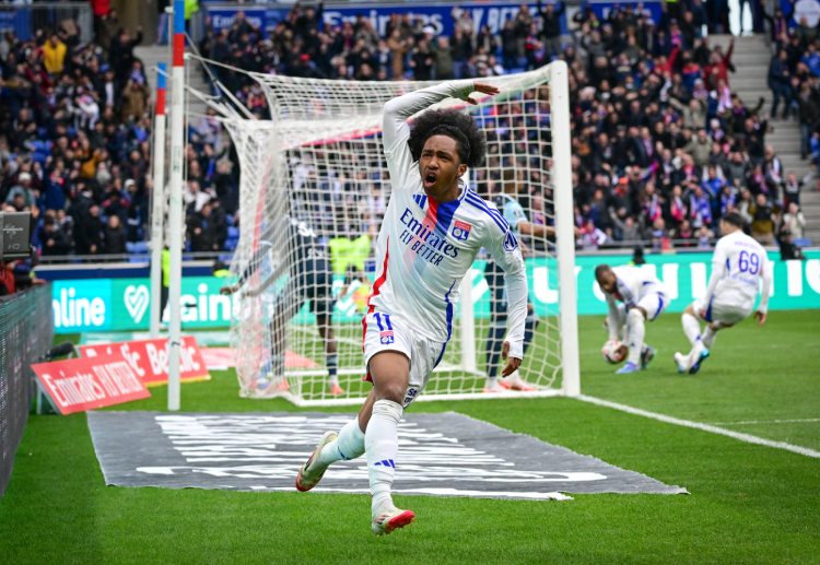 ပရီးမီးယားလိဂ် ချန်ပီယံတွေဟာ ဖိုဖာနာကို နောက်ထပ် တိုက်စစ် ရွေးချယ်မှု တစ်ခု အဖြစ် ထပ်မံ ထည့်သွင်းဖို့ ရည်ရွယ်ထားတာလည်း ဖြစ်ပါတယ်။