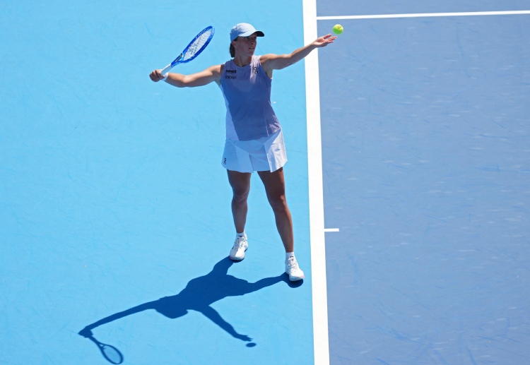 Iga Swiatek advanced to the Cincinnati Masters Round of 16 after beating Potapova and getting a walkover vs Kostyuk