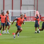 အသက် ၂၈ နှစ် အရွယ် လူးဝစ္စ ဒီးယက်ဇ်က ဒီနွေရာသီမှာ လစ်ဗာပူးလ် ကနေ ဘွန်ဒက်စ်လီဂါ ချန်ပီယံ အသင်းဆီကို ယူရို ၇၅ သန်း (ပေါင် ၆၅.၅ သန်း) နဲ့ ပြောင်းရွှေ့ခဲ့သူ ဖြစ်ပါတယ်။