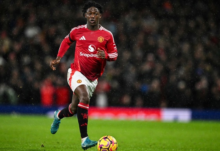 အသက် ၂၀ အရွယ်သာ ရှိသေးတဲ့ ကိုဘီ မိန်းနူးဟာ ပရီးမီးယားလိဂ် ရာသီ အဖွင့် ပွဲစဉ် ၂ ပွဲမှာ ပါဝင်ကစားခွင့် မရခဲ့ပါဘူး။