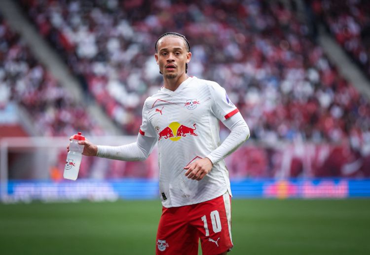 တကယ်တော့ ဇာဗီ ဆိုင်မွန်စ်ကို ခေါ်ယူဖို့ အချိန်အတော်ကြာ ရေပန်းစားခဲ့တဲ့ အသင်းက ပရီးမီးယားလိဂ် ထိပ်သီး ချဲလ်ဆီး ဖြစ်ပါတယ်။