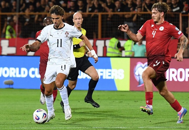 世预赛 梅开二度