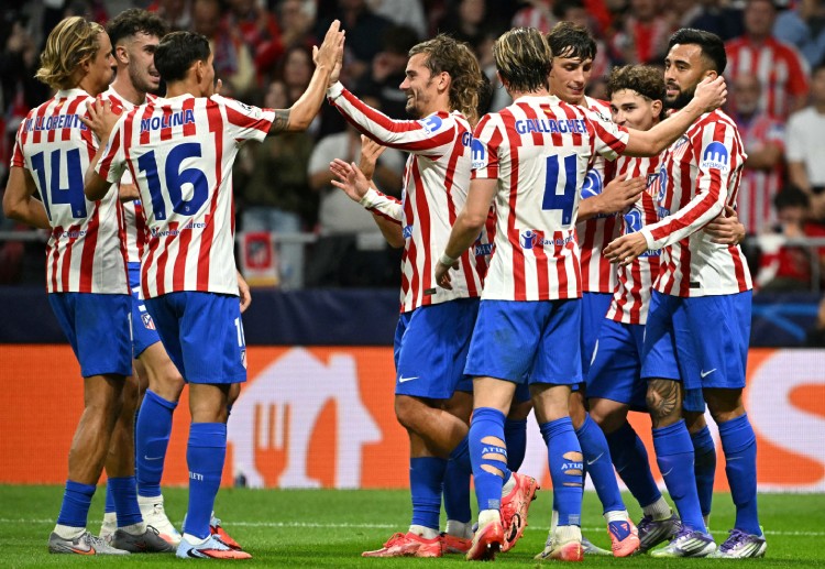 欧冠联赛 一射二传