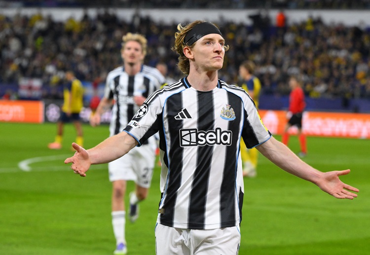 欧冠联赛 纽卡斯尔联的年轻边锋安东尼-戈登在本赛季欧冠赛场展现了强劲的进攻火力,凭借3个进球成为赛季初期的惊喜之一