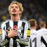 英联杯 凭借沃尔特马德的头球破门，纽卡斯尔以2比0锁定八强席位。