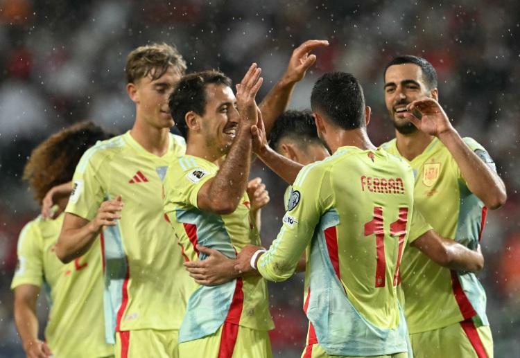 စပိန်က ကမ္ဘာ့ဖလား ခြေစစ်ပွဲ ဥရောပဇုန် အုပ်စု E ကို ရာနှုန်းပြည့် နိုင်ပွဲနဲ့ အတူ ဦးဆောင်နေပါတယ်။