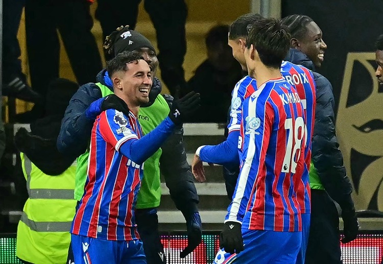 ပရီးမီးယားလိဂ် နောက်ဆုံး ၅ ကြိမ် တွေ့ဆုံမှု မှာတော့ ပဲလေ့စ်က ယူနိုက်တက်ကို ၃ ကြိမ်နိုင်၊ ၁ ကြိမ် သရေ၊ ၁ ကြိမ် ရှုံးခဲ့ပါတယ်။