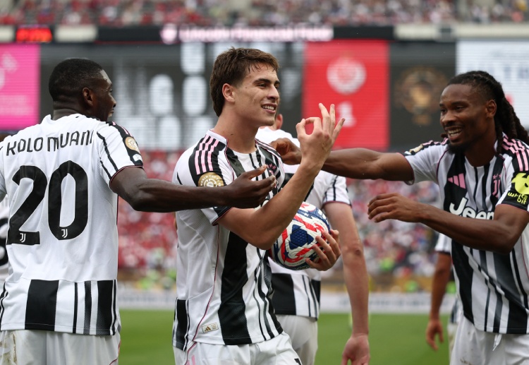 ပရီးမီးယားလိဂ် ကလပ် အာဆင်နယ် ကလည်း ဒီကစားသမားကို ခေါ်ယူဖို့ နည်းလမ်း ရှာဖွေနေကြောင်း ဆိုင်မွန် ဖီးလစ်က ဖော်ပြပါတယ်။