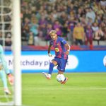 西甲联赛 18岁的亚马尔在禁区内巧妙摆脱防守后左脚抽射破门，为巴萨赢得梦幻开局。