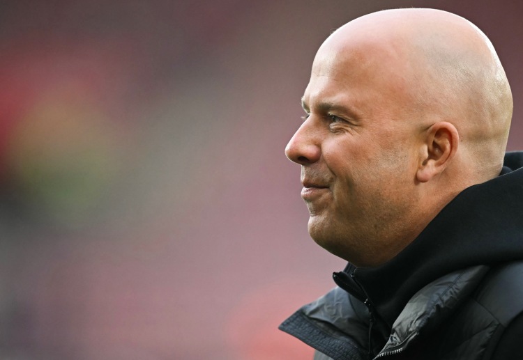 ဒါပေမယ့်လည်း ဆလော့တ်က ဂျာမန် ကြယ်ပွင့် တိုက်စစ် ကစားသမားကို အပြည့်အဝ ယုံကြည်သေးပုံ မရပဲ နောက်ဆုံး ပရီးမီးယားလိဂ် ၆ ပွဲမှာ ၂ ပွဲသာ ပွဲထွက်ခွင့်ပေးခဲ့ပါတယ်။