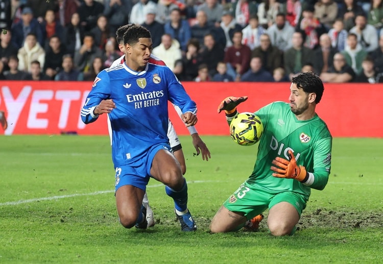 西甲联赛 龙门不失