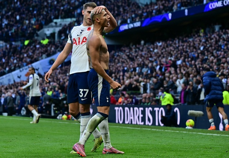 토트넘은 히샬리송의 극장골에도 후반 추가 시간 4분 브라이언 브로비에게 동점골을 내주며 고개를 숙였다.