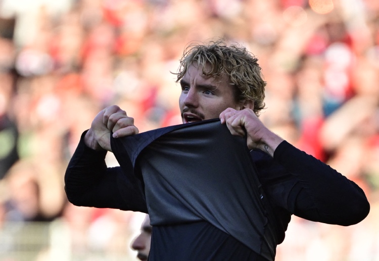 ဂျာမန်သားက ဘွန်ဒက်စ်လီဂါ ကလပ် စတုဂတ် အတွက် ၃၆ ပွဲသာ ကစားခဲ့ရပေမယ့် ၁၈ ဂိုး သွင်းယူနိုင်ခဲ့ပါတယ်။