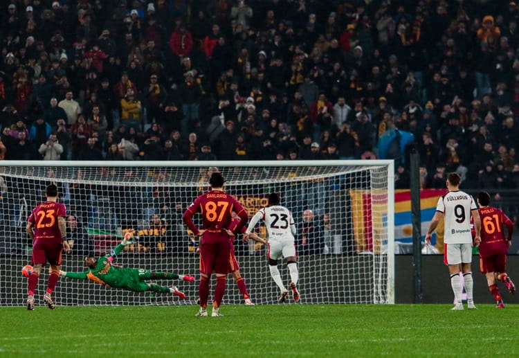 Mike Maignan lakukan banyak penyelamatan di pertandingan Serie A