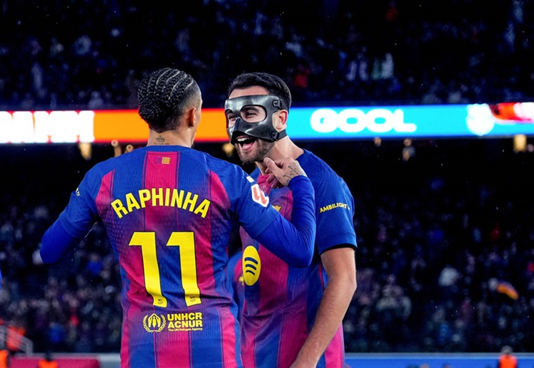 ပြီးခဲ့တဲ့ အပတ်က ရီးရဲလ်ဆိုစီဒက်ကို ရှုံးနိမ့်ခဲ့တာကြောင့် ရီးရဲလ်မက်ဒရစ်တို့ ဇယားထိပ်ကို တက်လှမ်းပြီး ဖိအားပေးခဲ့ပေမယ့် ဘာဆာ ကတော့ ဒီနိုင်ပွဲနဲ့ အတူ လာလီဂါ အဆင့် ၁ နေရာကို ပြန်လည် ရယူနိုင်ခဲ့ပါတယ်။