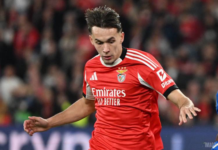 欧冠联赛 吃下红牌