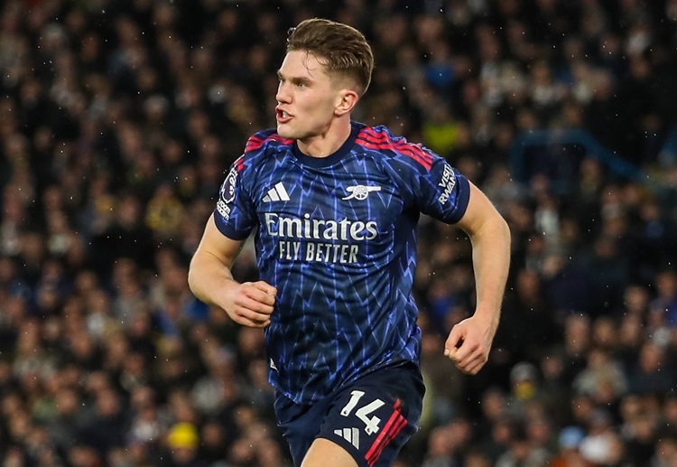 အာဆင်နယ်ဟာ ဒီရာသီမှာ ထောင့်ကန်ဘော ကနေ ၁၄ ဂိုး အထိ သွင်းယူထားနိုင်ပြီး ပရီးမီးယားလိဂ်မှာ အများဆုံး ဖြစ်ပါတယ်။