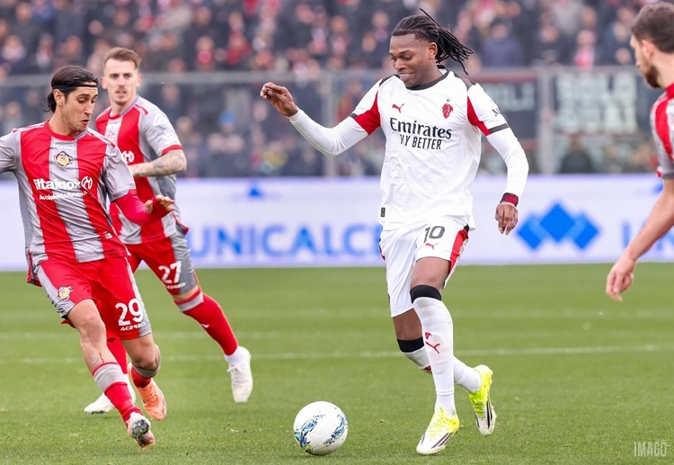 意甲联赛 恩昆库送出关键传球，莱奥沉着冷静推射破门，将比分锁定为2比0。