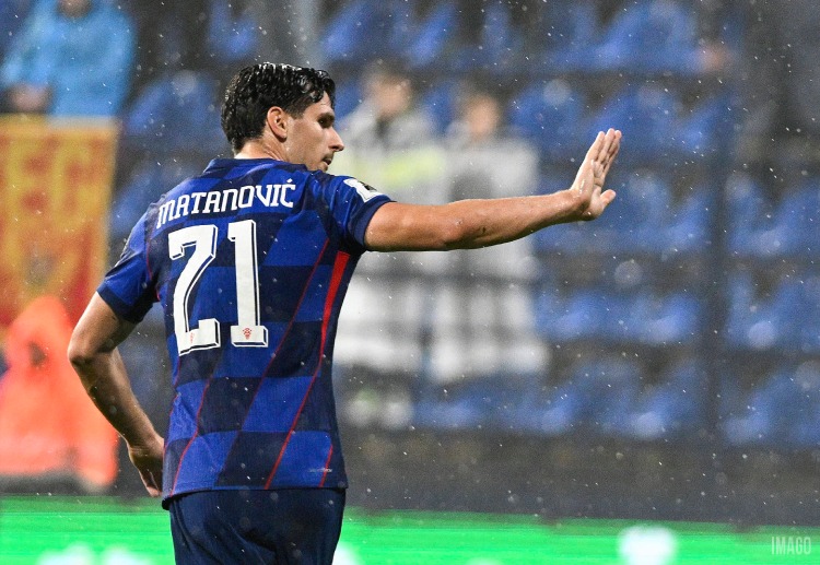 友谊赛 马塔诺维奇在后点头球破门完成反超，帮助克罗地亚将比分改写为2比1。