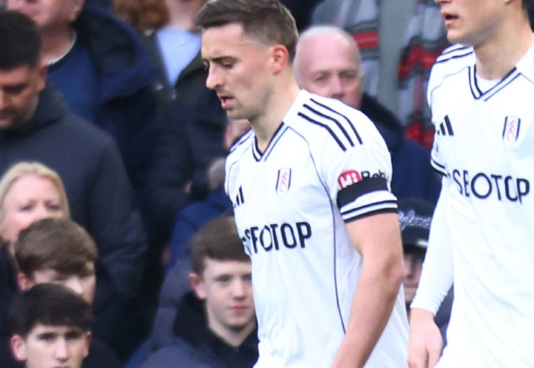 英超联赛 尽管第87分钟卡斯塔涅低射险些进球，但被对方门将化解，富勒姆无力扳平。