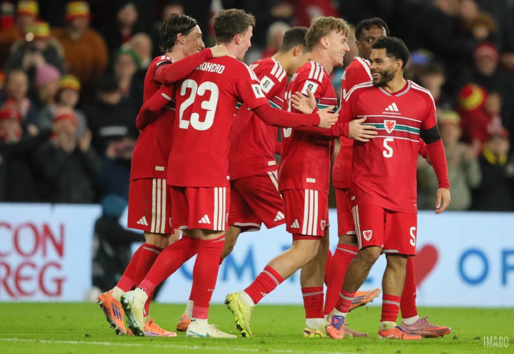 ဝေးလ်စ်ရဲ့ ကွင်းလယ်လူဟောင်းနဲ့ လက်ရှိ နည်းပြ ခရိတ် ဘယ်လာမီက သူ့ရဲ့ အသင်းက ကမ္ဘာ့ဖလားကို တက်လှမ်းနိုင်တဲ့ အရည်အချင်းရှိကြောင်းကို အခုလိုပဲ ပြောကြားခဲ့ပါတယ်။