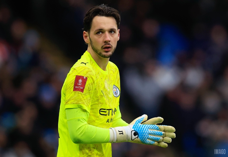 ဒါပေမယ့် အပြီးသတ် ရောင်းချမယ် ဆိုရင်တော့ ပရီးမီးယားလိဂ် ထိပ်သီး တို့က ပေါင်သန်း ၄၀ ထက် ပိုရမှသာ စဉ်းစားမှာဖြစ်ပါတယ်။